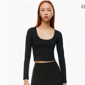 Aritzia Babaton Contour Long Sleeve Top